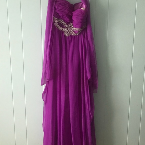 Prom/Pageant dress - Picture 2 of 2